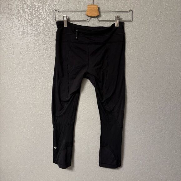 lululemon athletica Pants - Lululemon Cropped Leggings Size 4